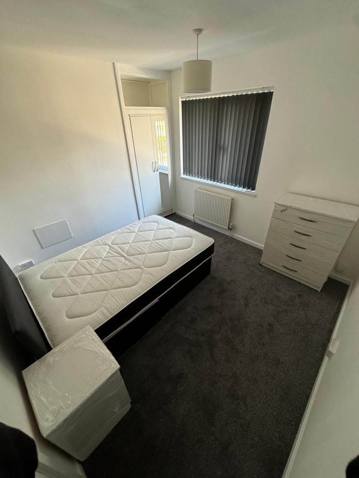 Photo of Beautiful 6 bedroom Property in Sheldon