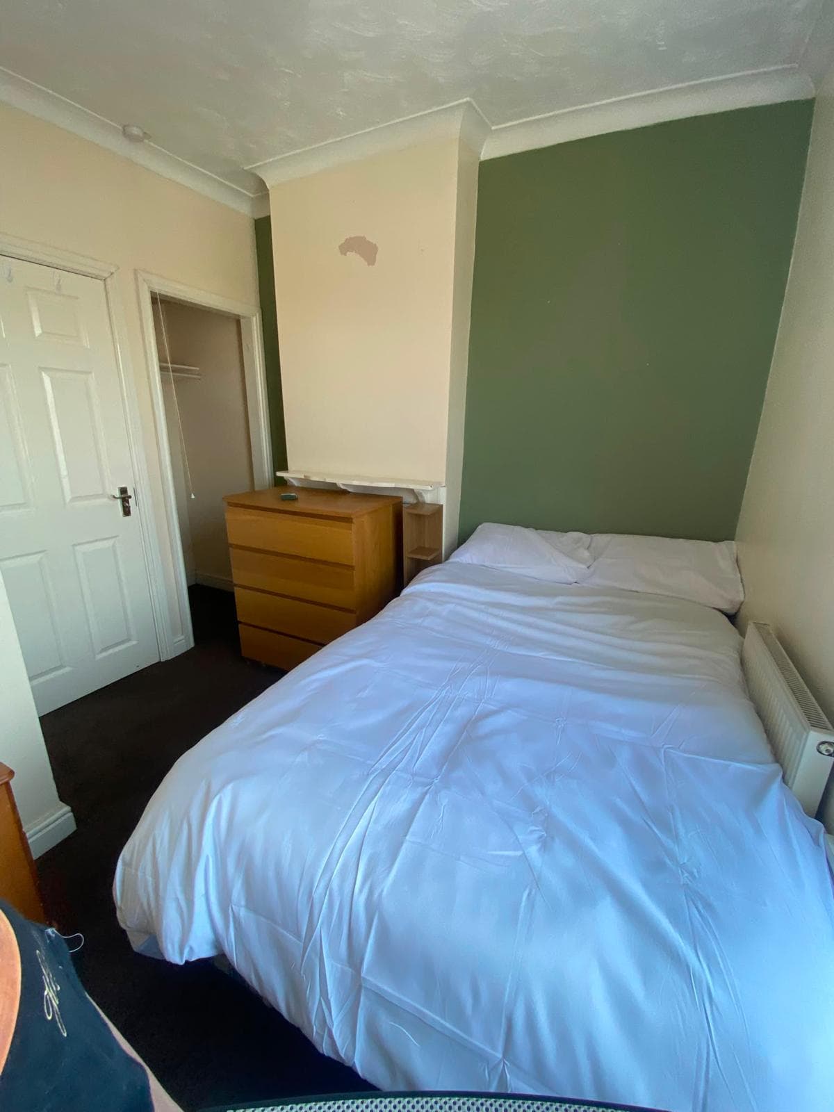 Photo of (UNIVERSAL CREDIT) FULLY FURNISHED DOUBLE ROOMS AVAILABLE