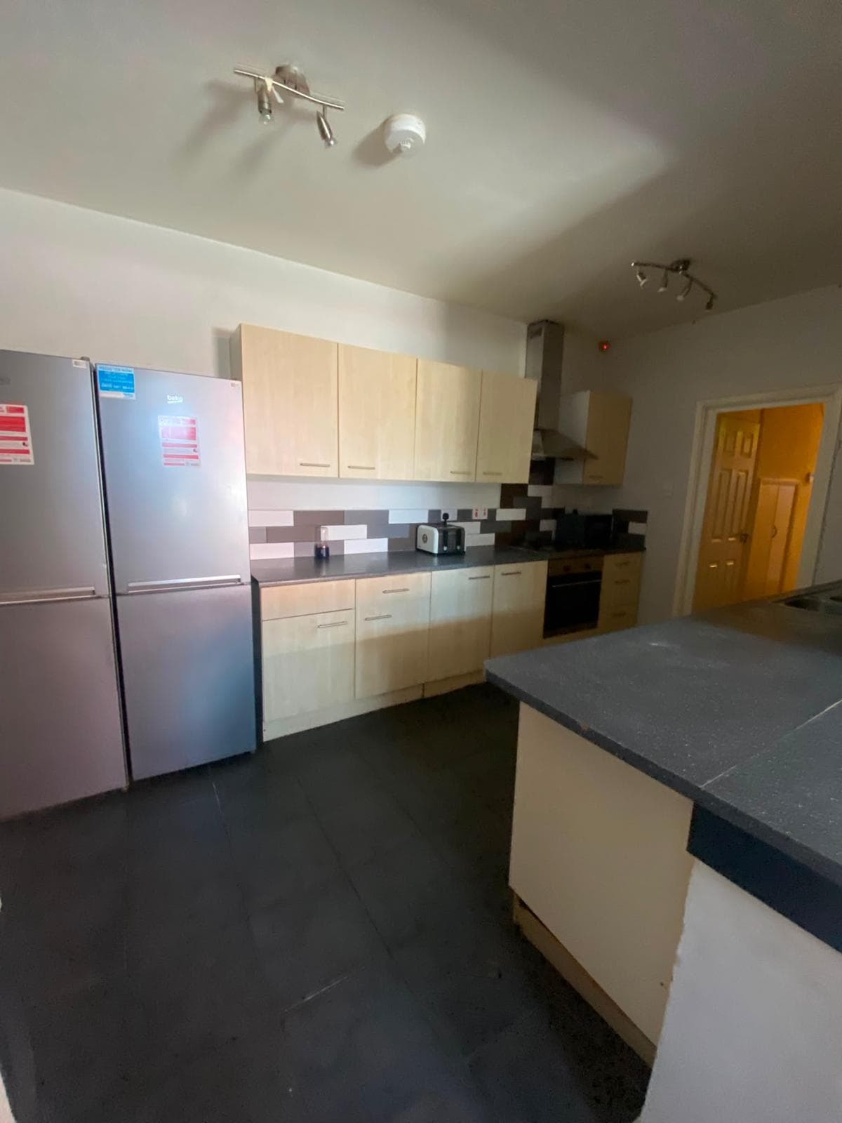 Photo of (UNIVERSAL CREDIT) FULLY FURNISHED DOUBLE ROOMS AVAILABLE