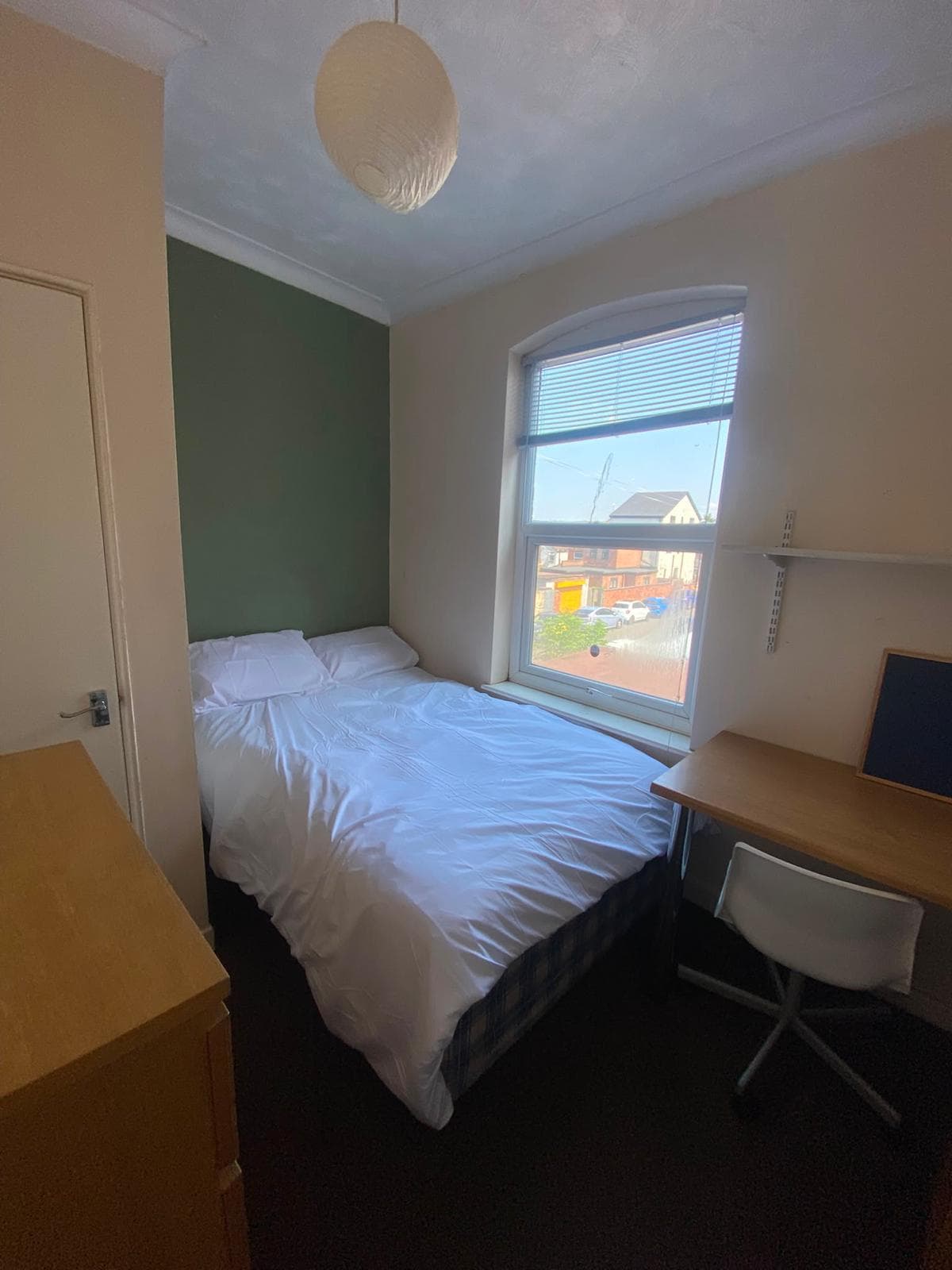 Photo of (UNIVERSAL CREDIT) FULLY FURNISHED DOUBLE ROOMS AVAILABLE