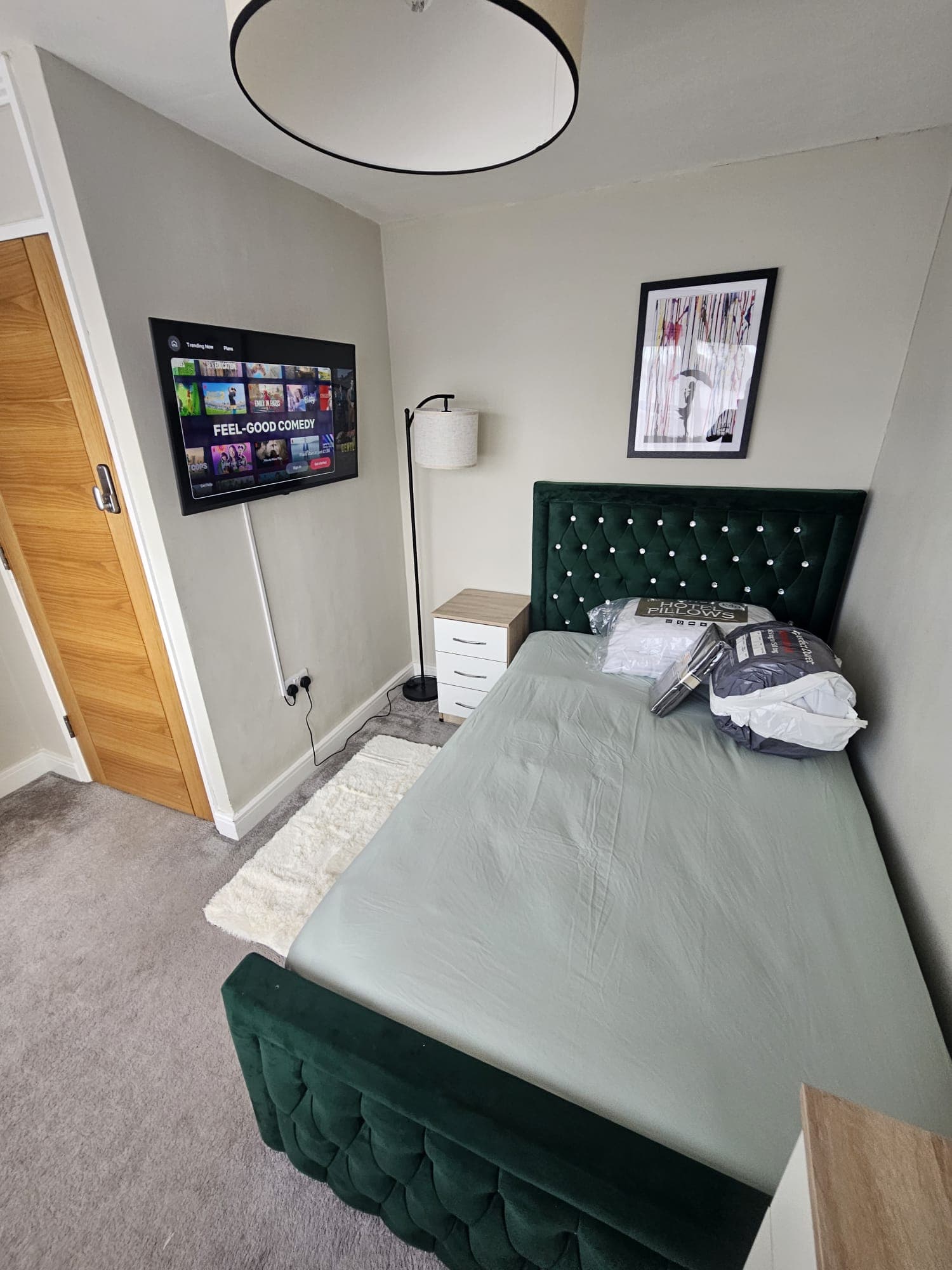 Stunning Room in B31 area property photo
