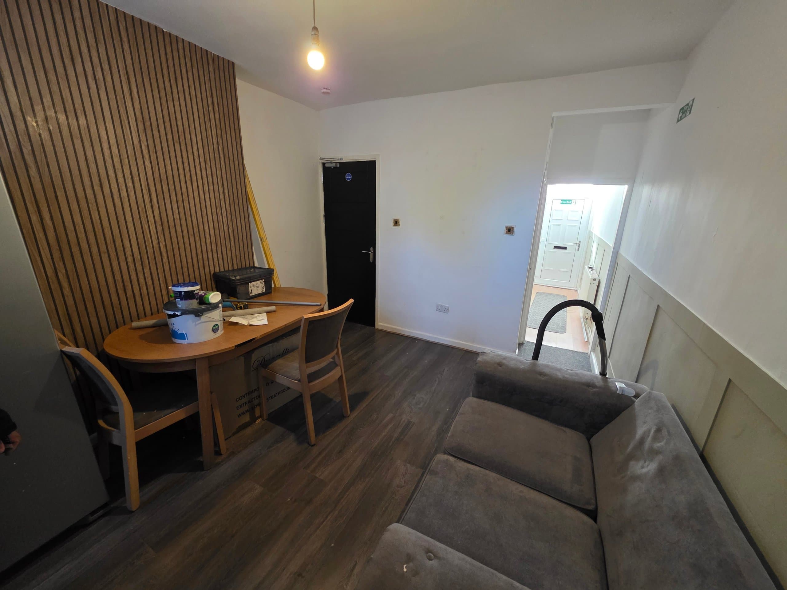Empty 3 Bed House in B9 property photo